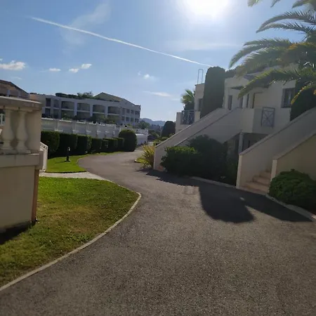 Cannes & More Exterior foto